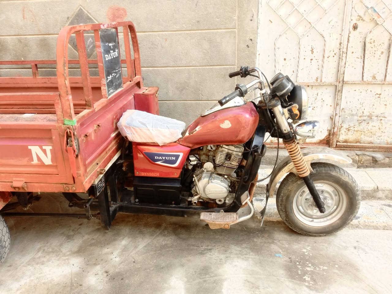 ***********
دايون اوراق أصولي مكفوله 
شاصي مكفول 2013 السعر مليون
سوق الشيوخ
