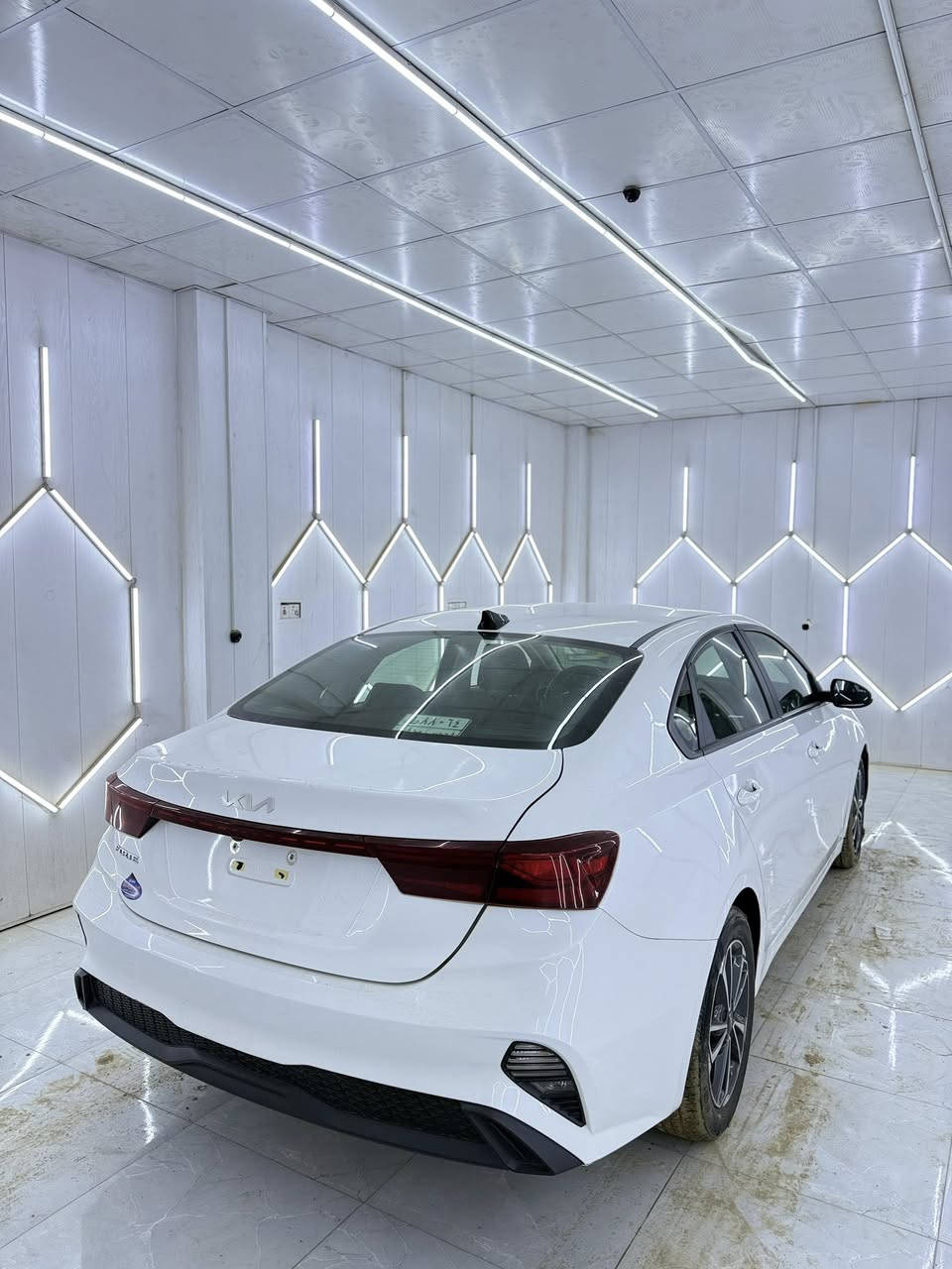 كيا فورتي 2023 بدون رقم /سونار السياره داخل المنشور
/ 140 ورقه من الآخر بدون عمله / مكان السياره بابل 
للأستفسار / ***********
