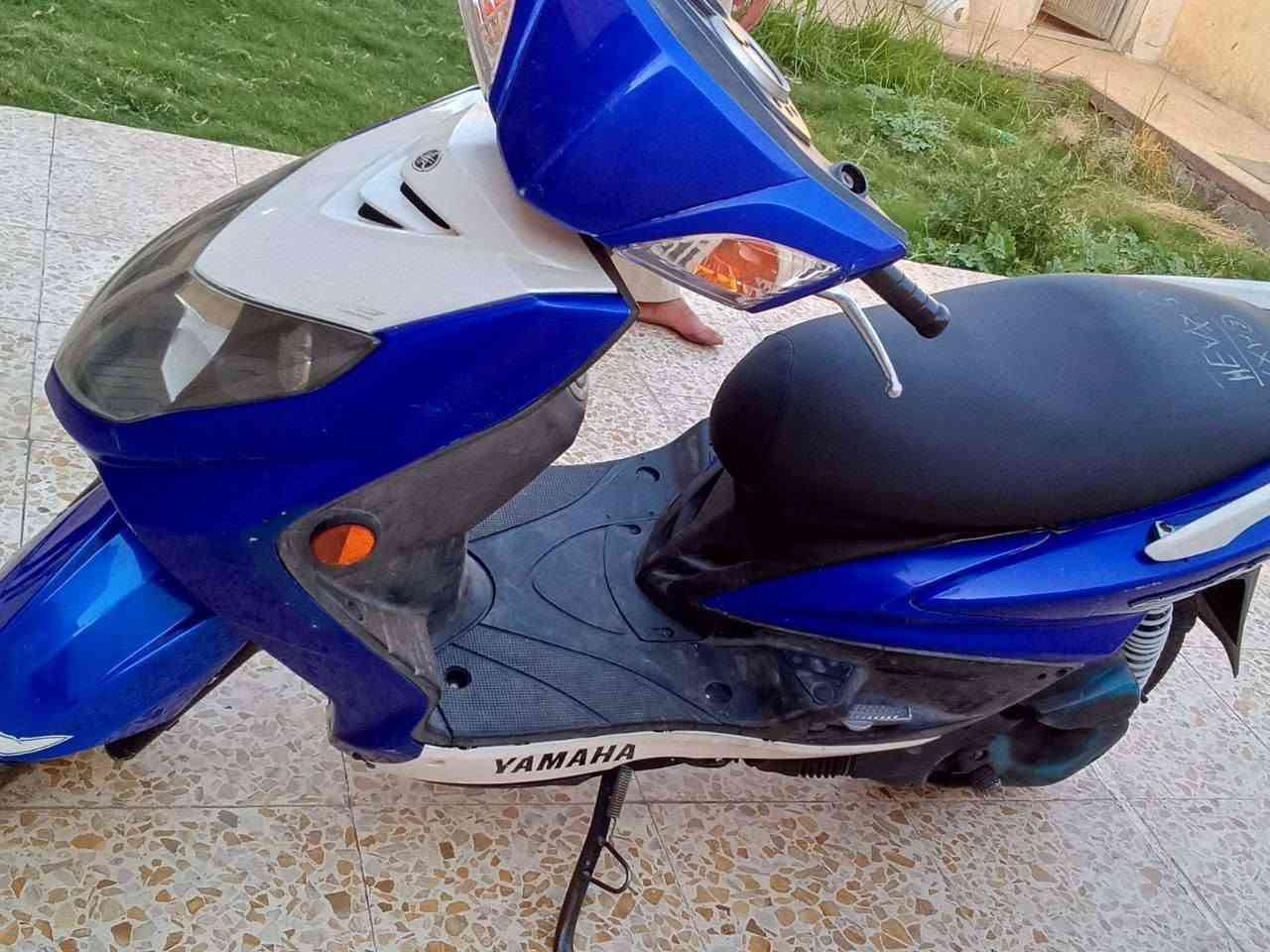 سلام عليكم 
سكنز كوري 
نوزل خطين طلاعات
لونين ويالة بيض بلادي 
الدراجه نضيف 
مكفولة كفر او مكينه
شلعة تخبل 
بانزين كلة محسن 
منضومة زنون 
وراق مكاتبة او منفيس 
مكاني بغداد الزعفرانية 
***********
