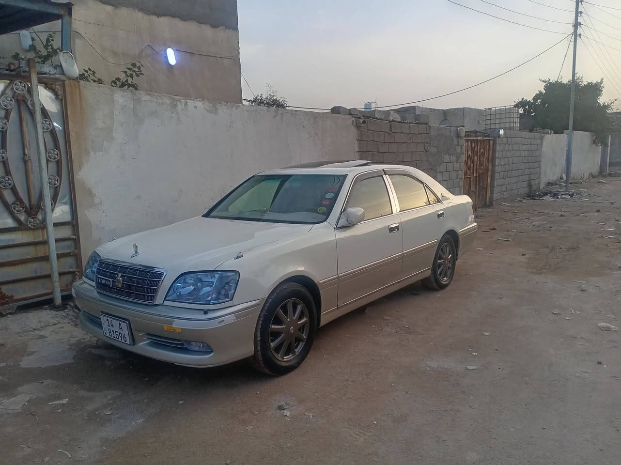 السلام عليكم من رخصت مدير الكروب ملكه 2002للبيع شاصي 75ديفور الكبير 3دكم خضراوي رقم بصره نكليزي بسمي سنويه ل 28تحويره وسام المالكي ودشبول عارف العيساوي وجوه تحويره النجف مكينه كير حداده تخم تاير كله جديد شرط ترايك 180السياره مكفوله كص ونغل جثه وعيب شرعي بيه قطعتين مصبوغات وبيه طخه شبر يم البك لايت الخلفي ومصورهن سعرها 125وبيه شويه مجال *********** البصره قضاء سفوان
