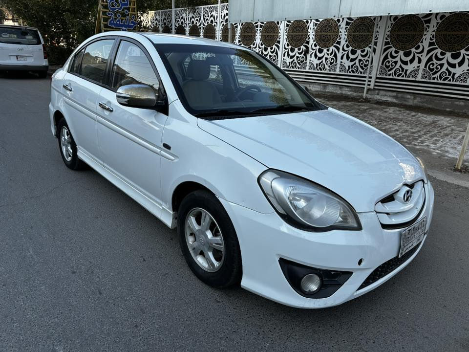 ***********
اكسنت خليجي موديل 2011 محرك 1600 المرغوب السعر 90 ورقة  سيارة بدون صبغ بيها فقط جاملغ خلفي يمين كير اوتو رقم بغداد مشروع وطني تحويل مباشر سياره نضيفه حيل بدون اي نقص كير محرك كلها جاهزة مكان السيارة بغداد الصليخ ال ٦٠٠ للاستفسار هذة رقمي ***********
