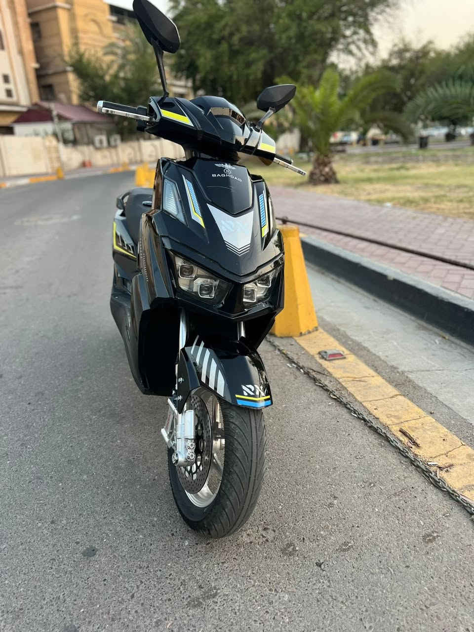 سلام عليكم شباب دراجه شحن البيع  سكنس  رياضي استخدام خمست أسابيع   فقط الله شاهد  كلها كامله مكمله كل نقص وعيب مابيها امانت الله  تجي مواصفات عالميه
دراجه وصلها مال المعرض موجود 

الموديل 2026 
النوع سكنس مزود رياضي 
البطاريات 6 كبيره 
التحويلات1.2.3
السرعه 75 حقيقي  
جهاز انذار السرقه
تشغيل عن طريق كارت 
قفل ستيرن 
لونها كلش مميز 
كشن سياحي  VIb
نضام ABS
نضام USB
طارات جبلي 
بريكات دسكات دهن 
أطارت جوبلس 
لدات اماميه وخلفيه 
اسطابً لايت 
شاحنه ذات شحن سريع ويقاف ذاتي 
اشاير رباعيه 
اي استفسار اتصال 

***********

مكاني بغداد
