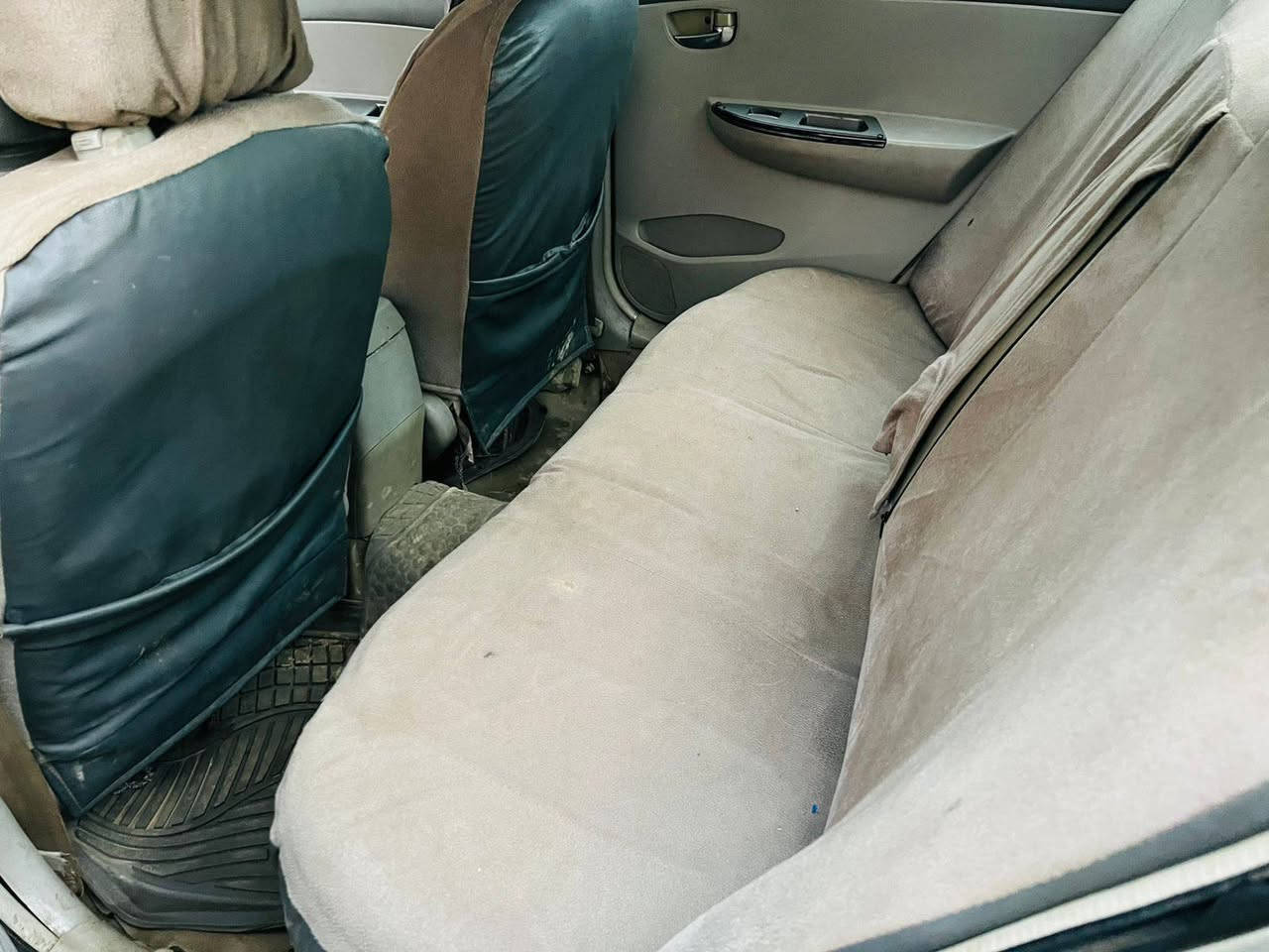 سلام عليكم بيوايدي مديل 2013 رقم دولي بسمي سنوية 31 جديدة محورة محرك وكير كولاة نحلة بيهة جراد شوفت عينك مكان سيارة ديالى بلدروز *********** سعر 45 وبيهة مجال
