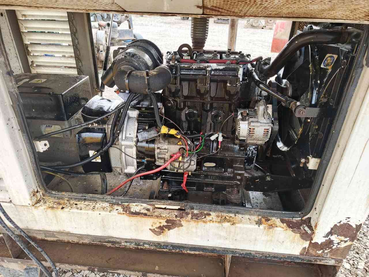 لستر بتر انكليزي 3 سلندر كاتم مامفتوح لا صرف ولا بخار سعر 18 ورقه ديالى ***********
