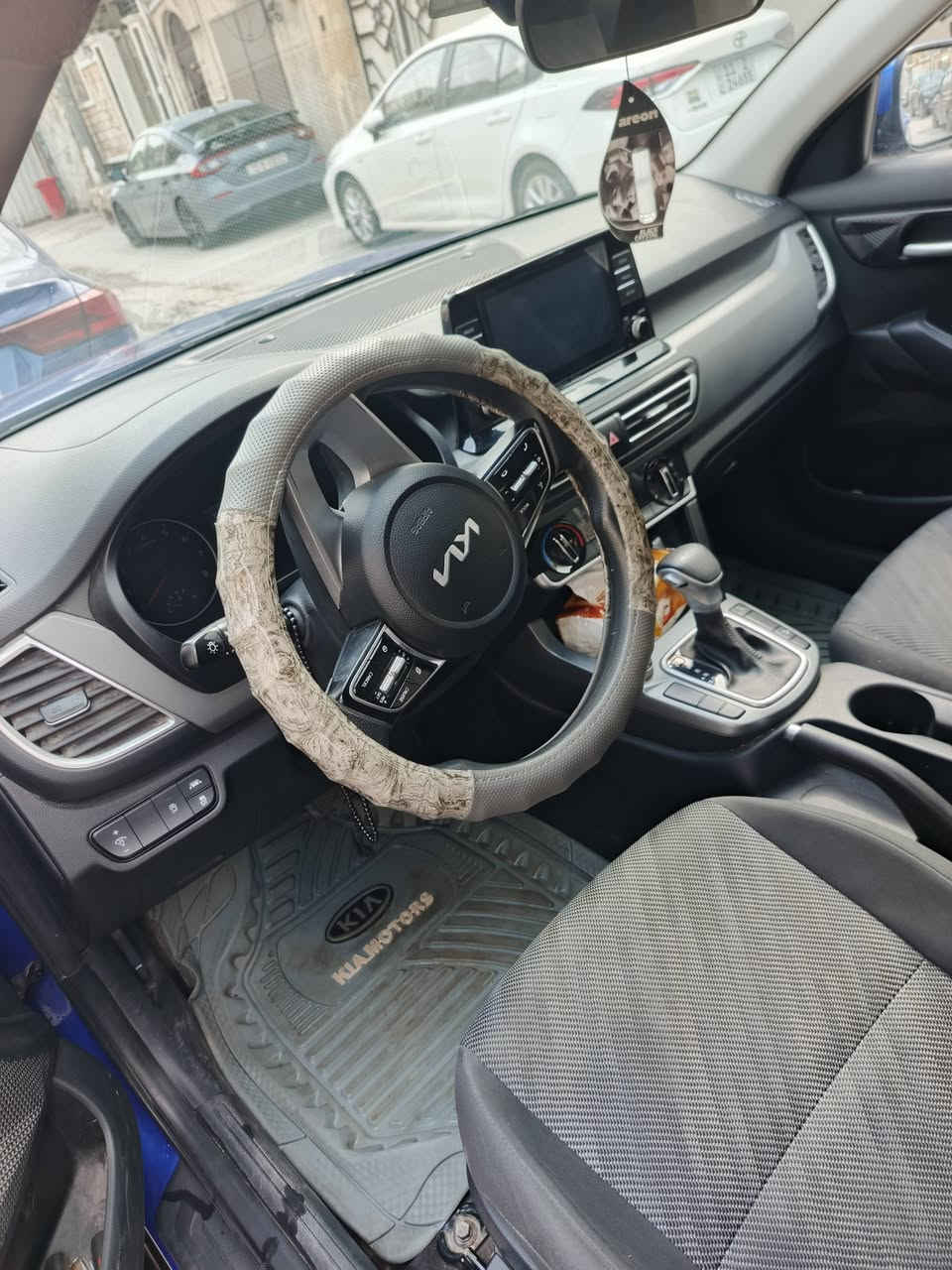 كيا سلتوز 2023
وارد امريكي مبدل الجاملغ الامامي ودعاميه بدون دواخل
ماشيه 52 الف كيلو
السعر 155 وبيها مجال بسيط 
لاستفسار *********** ابو محمد
موقع السياره الحريه شارع العياده الشعبيه
