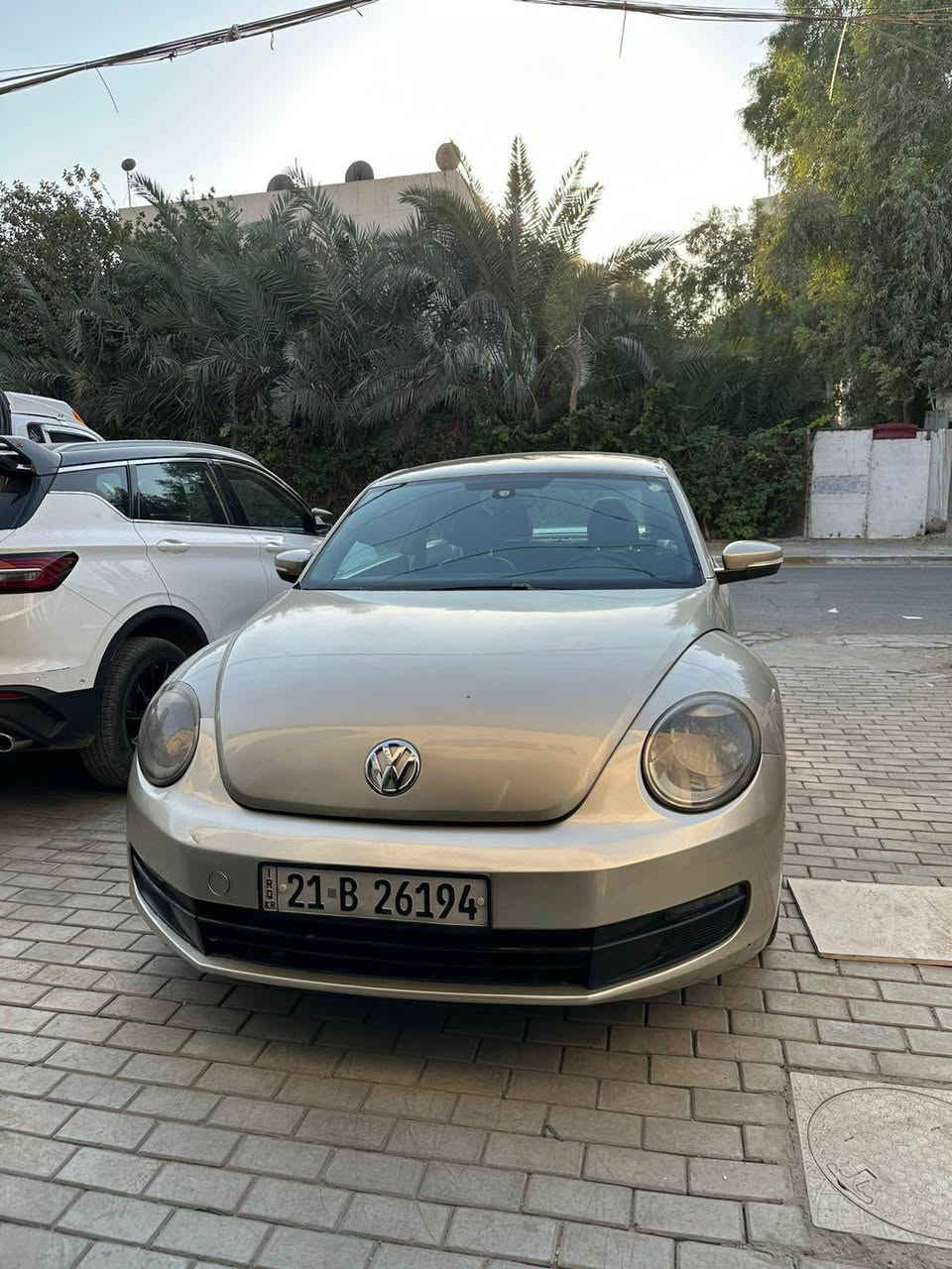 🔹 الموديل: 2012

🔹 المشي: 62,000 ميل فقط

🔹 المحرك: 2500 سي سي

🔹 اللون: ذهبي شمباني ✨ (لون نادر – الوحيدة بالعراق بهذا اللون)

🔹 الحالة: كلين

🔹 الضربة: بسيطة جداً ببداية البند، لا تُذكر

🔹 السنوية: باسمي– سليمانية

🔹 التحويل: خلال يومين  بدون تأخير لان عندي التزامات 

💰 السعر: 105ورقه 

السيارة نظيفة،  ، وما تحتاج شي

الجاد فقط وشراي  ✋ يراسلني

*********** بغداد, العراق
