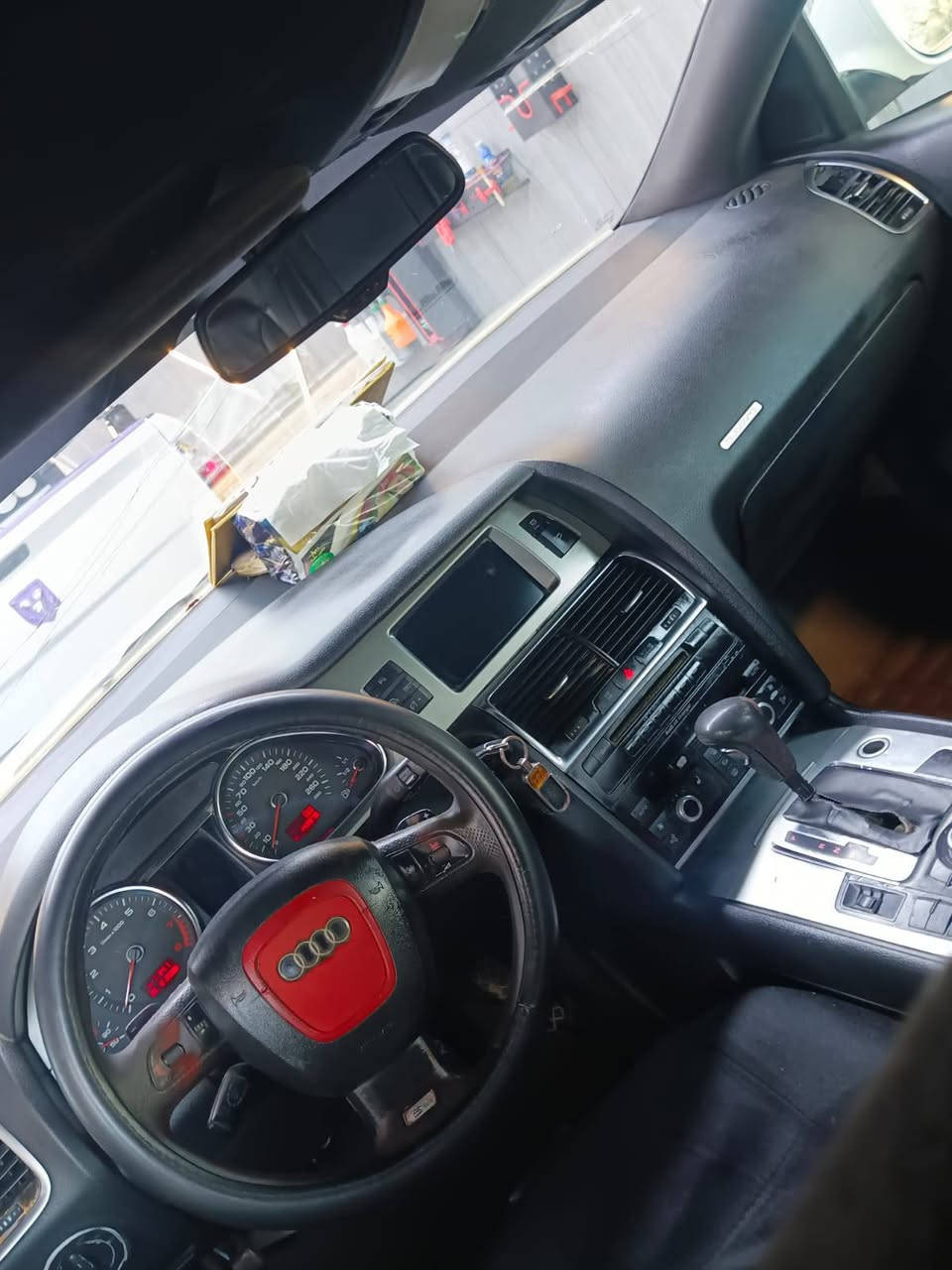 ***********
سلام عليكم اودي Q7   بيها صبغ 3قطع فقط    
2008رقم اربيل بسمي وكالة عامة 
للبيع او مراوس حسب القناعه 
سياره جاهزه مكينه وكير الكزز 4700 مكفولات صدر امامي خلفي 
خير من الله 
سستم دمام فجوج برمبو ويل كب 20 
*********** بغداد الكرخ  سعر 105وبيها مجال سياره مال بيت الله شاهد بغداد, العراق
