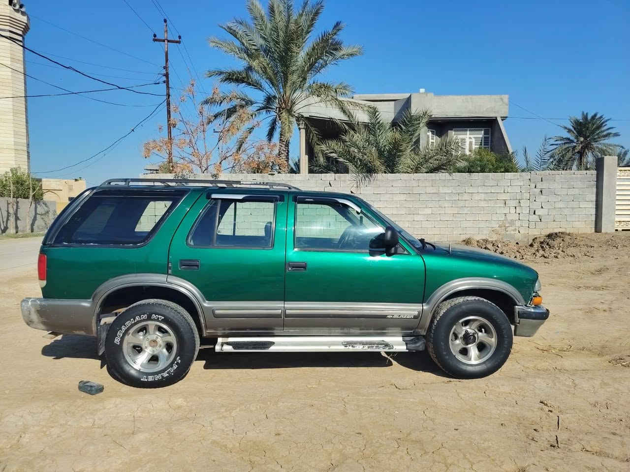 بلايز للبيع رقم أربيل سنويه نافذه موديل 2000
السعر 45 وبيها مجال تواصل على الرقم *********** مكاني بغداد
