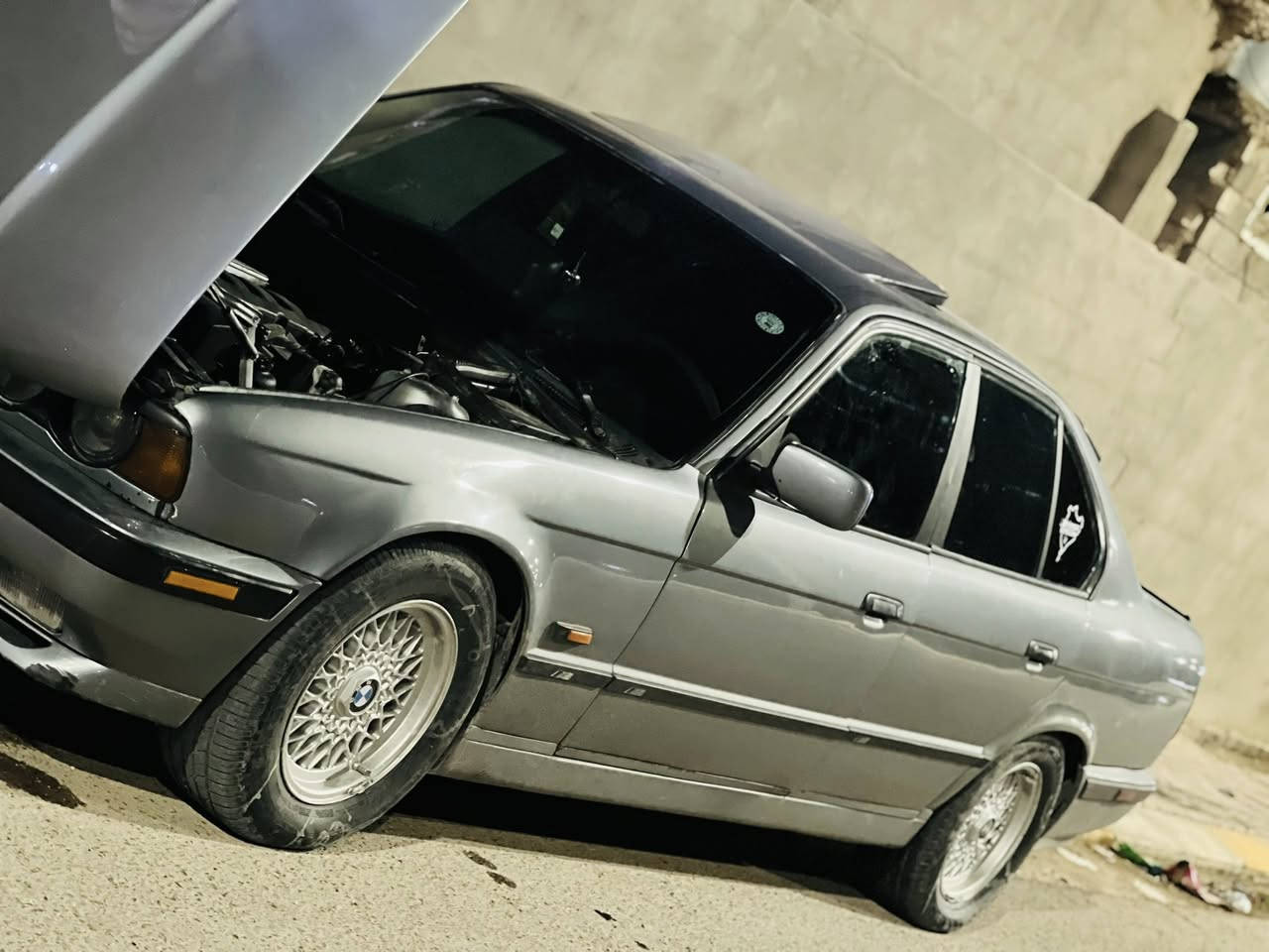 للبيع BMWسياره كامله مكمله تبريد ثلج صدر جديد تايرات جديد. سياره 525 سياره كدام العين كامله مكمله مكانه تكريت السياره ب70 وبيها مجال قليل***********
