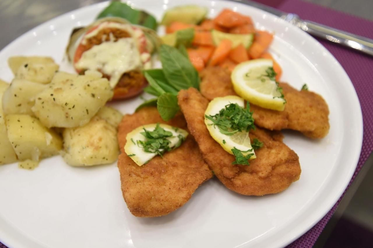 سلام عليكم شيف غربي عام متفرغ للعمل


**إذا كنت صاحب هذا الإعلان وتريد حذفه لأي سبب، رجاءا أرسل رسالة إلى الدعم الفني**