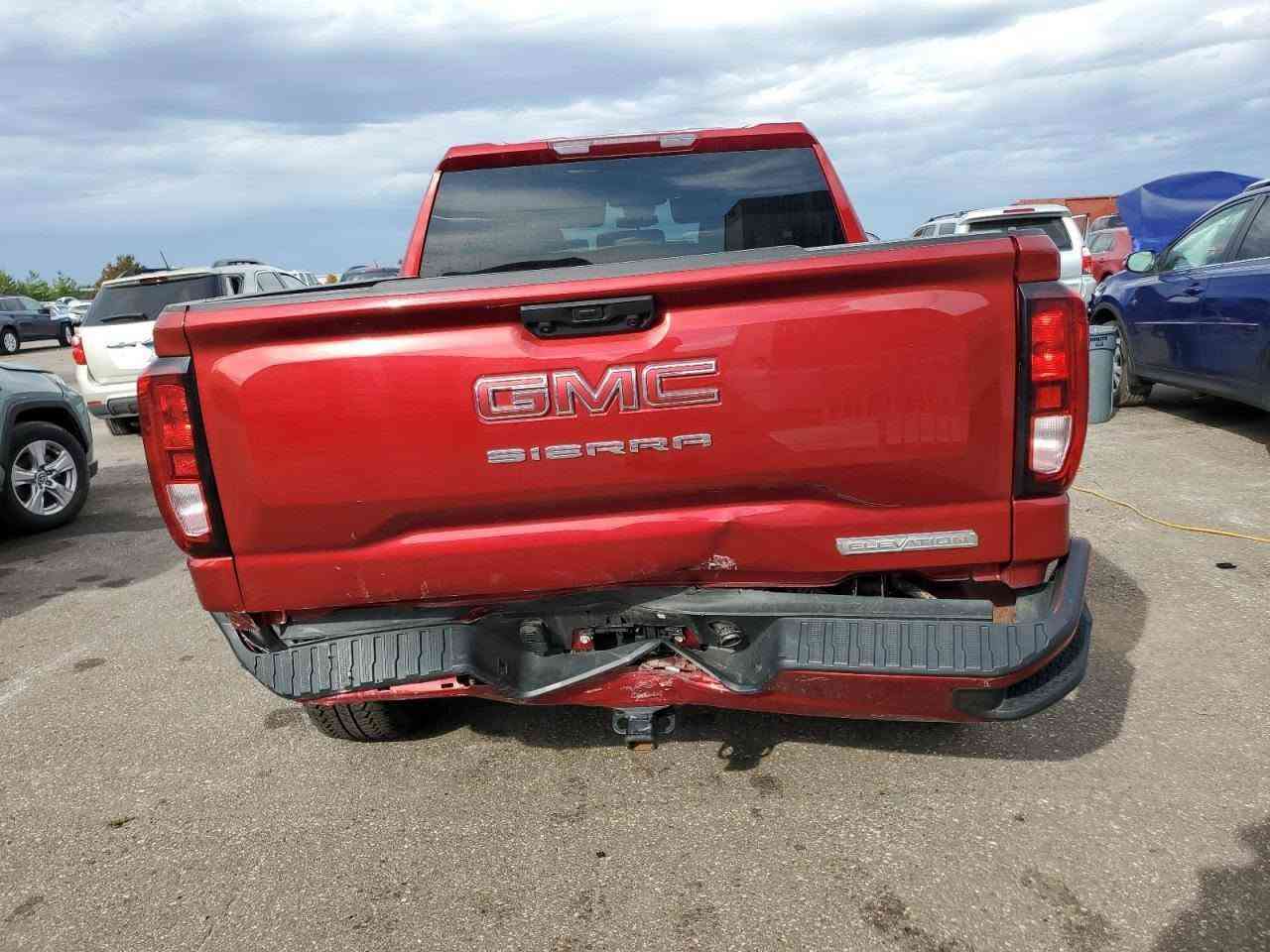 السلام عليكم
‏2024 GMC SIERRA K1500
جيمسي سيرا 
الفئة الفيشن
رباعي AWD 4*4
كير تعليك
كشن كهرباء
رادار خلفي 
رادار امامي
تحكمات ستيرن
مثبت سرعه
تحديد مسار
لايت زنون
الحادث دعامية خلفية فقط 
السيارة بدون ايرباك تقفيلة الشركة
باب كبير بدي  قصير المرغوب 
مكينة 4 سلندر تيربو 
تترقم كل المحافظات بعدها بدون رقم وبدون تصليح
١٩ الف مايل ماشية
سعر بدون رقم 325$ 
عنوان السياره ديالى بعقوبة
الاتصال

*********** 
.
