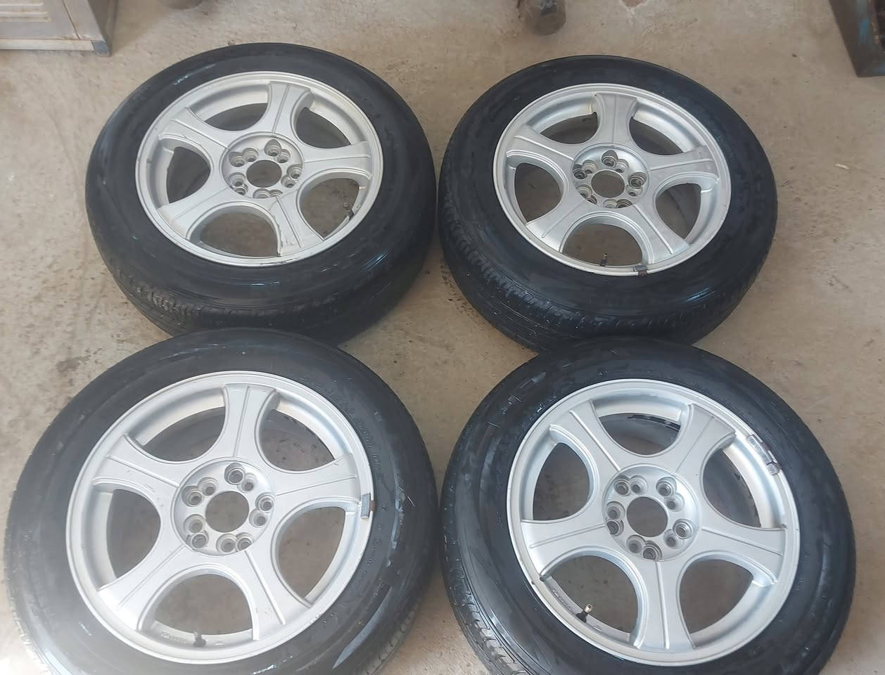 ويل كب رياضي مع تخم تاير نص عمر يرهم ابصم. كرستا. بطه. مارك .شاهينه .راس  ثور.  جنون . مكاني ناصريه قضاء النصر ***********
