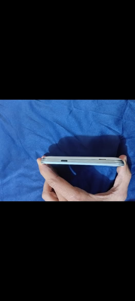 السلام عليكم 
موبايل للبيع شغال اتصال شحن - كاميرا خلفية فقط - ياخذ رام - دبل سيم كارت
الموبايل ما يكنك
الذاكرة ٢ كيكا
السعر ١٠ آلاف


**إذا كنت صاحب هذا الإعلان وتريد حذفه لأي سبب، رجاءا أرسل رسالة إلى الدعم الفني**