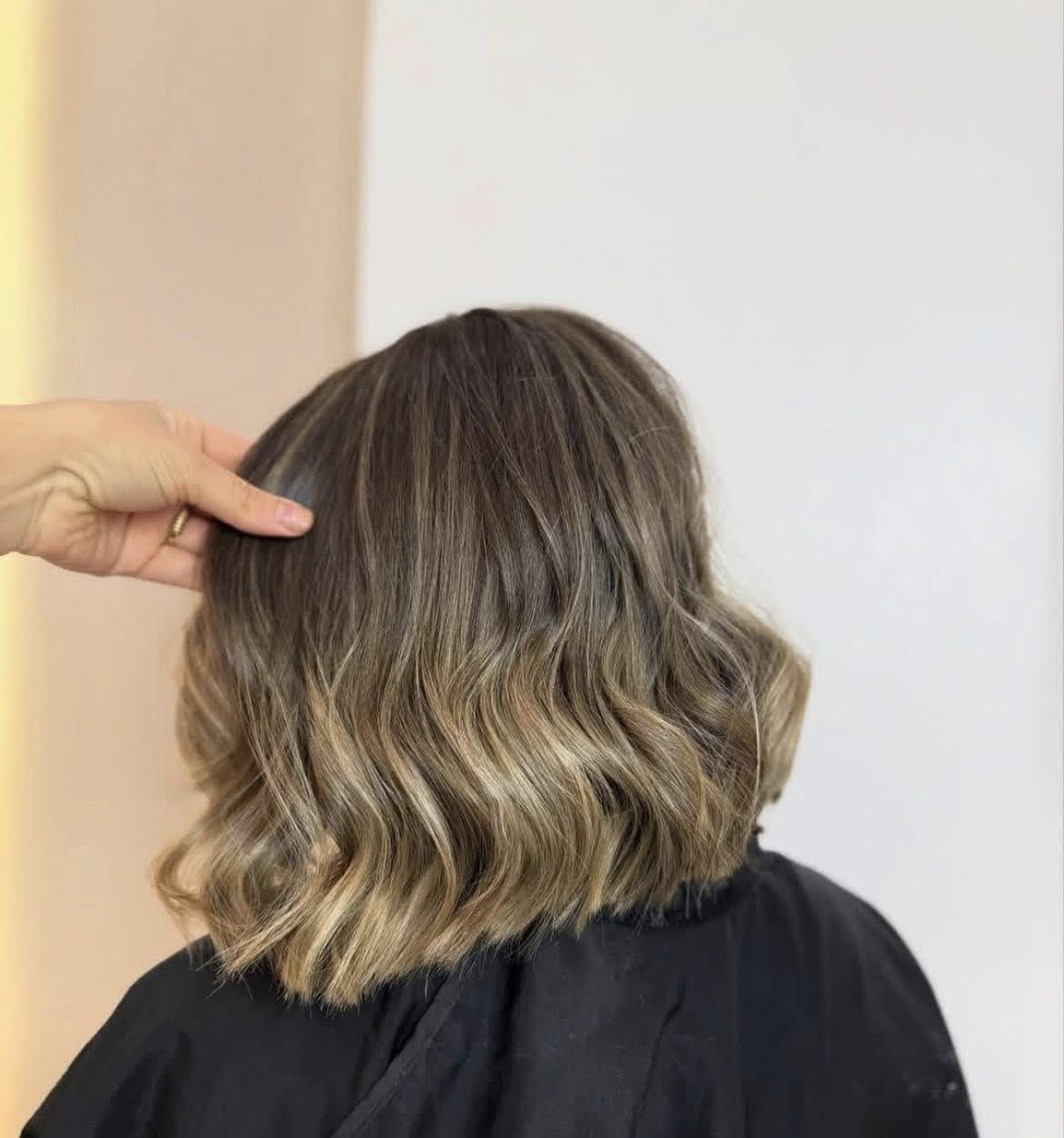 تخفيضات الجمال مستمرة شاليه للعنايه بلسيدات✨
فرصة جديدة للي ما لحقوش العرض 🔥

⏳ احجزي الآن قبل اكتمال المواعيد
العرض متجدد ولفترة محدودة 🗓️

💎 جلسة علاج متكاملة – جلسة واحدة فقط
مش بوتوكس وبس!
جلسة شاملة تجمع أقوى المواد العلاجية:

✔️ كافيار
✔️ بوتوكس
✔️ كولاجين
✔️ فيلر وترميم
✔️ أمبولات تقوية + ثوم لتغذية الجذور 🌿

💫 كل مادة ليها دورها:
✨ الكافيار: ترطيب وتغذية عميقة
💆‍♀️ البوتوكس: يعالج التلف ويعيد النعومة
🧬 الكولاجين: يقوي الشعرة
💎 الفيلر: كثافة ولمعان
🌿 أمبولات الثوم: تنشيط البصيلات وتقليل التساقط

الشعر الكثيف أو الطويل السعر يحدد حسب الكمية
الشعر المصبوغ أو المتعب يُضاف له ترميم حسب الحالة

🎉 خصم 20% على:
💇‍♀️ الصبغة
💇‍♀️ الميش
💇‍♀️ الهايلايت

✨ ألوان أنيقة
✨ مواد أصلية ومضمونة
✨ إضافة مادة حماية بدون أي ضرر
✨ تنفيذ باحتراف يغيّر إطلالتك بأنوثة

🕛 من 10:00ظهرًا إلى 10:00مساءً
للاتصال :*********** او ***********
العنوان:زعفرانيه اربع شوارع اكبال ابو علي منزليه فوق لحم بعجين الزيتونه
