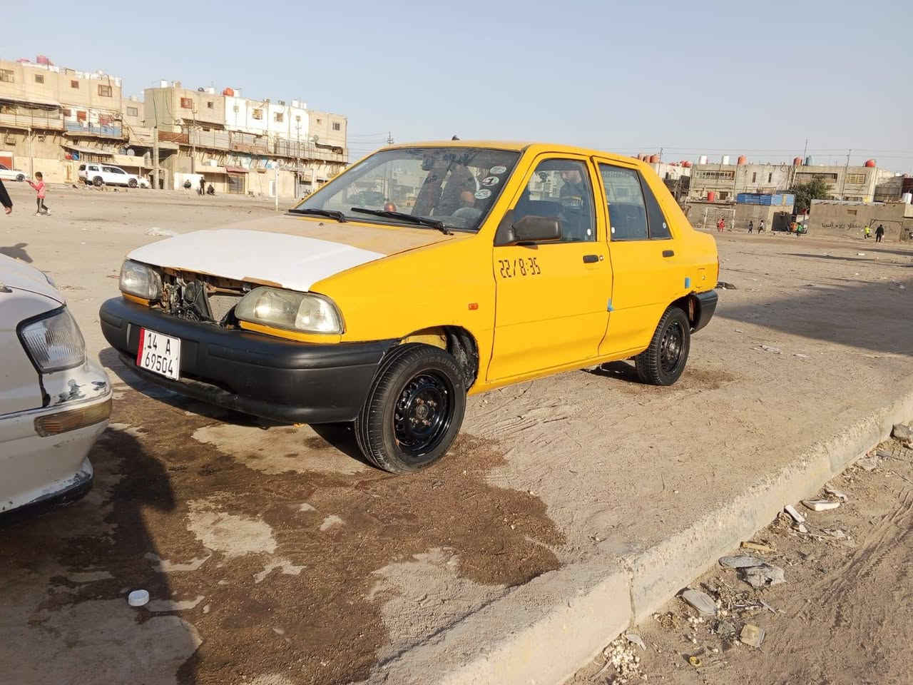 سلام عليكم سياره سايبه للبيع ٢٠١٨ كير ومكينه جدد 
تخم تاير جديد حداديه جديده تبريد شغال  مكفوله ما عده جاملغ بي ضربه خفيفه انا مكلف بنشر هاذا رقم ابو السياره *********** البصرة, العراق
