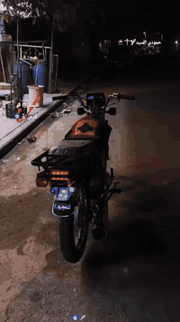 سلام عليكم  دراجه للبيع نامه متياز مديل 27 اوراق صاله شهر من طالعه  اسم الوكيل ابو سكينه سعر 800 مكاني نجف حي ميسان ***********
