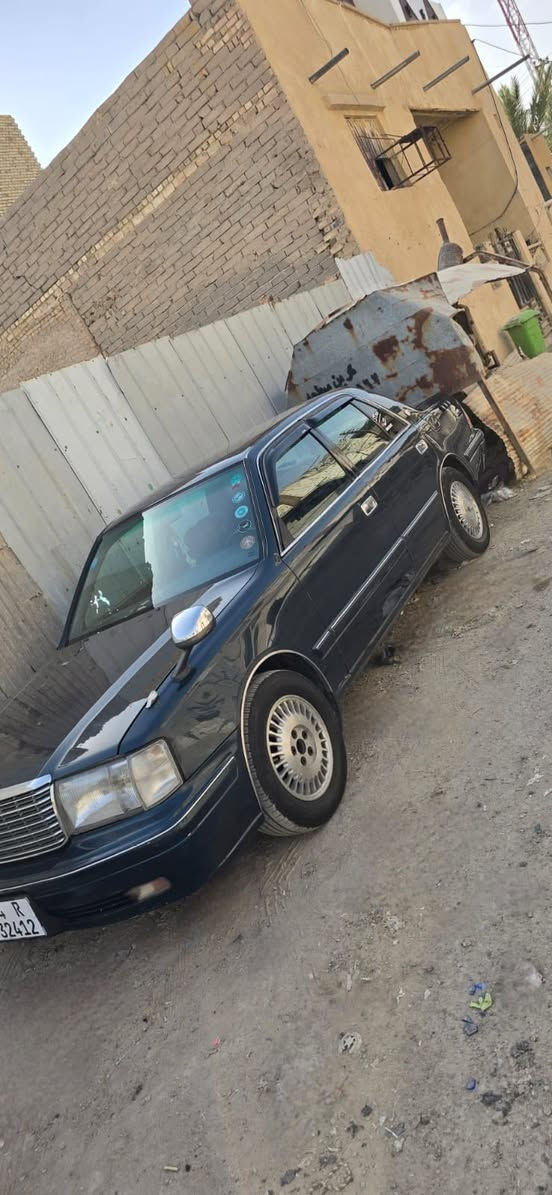 السلام عليكم راس الثور تكم موديل 2000 رقم بصره انكليزي مداور ثاني يوم مكفوله من الكصه ونقل جثه وضربه القويه مصبوغه حزام جماليه كير مكينه مكفوله حداديه تخم تاير كهربائيات كله شغاله السعر ٩٠ وبيهه مجال ***********
