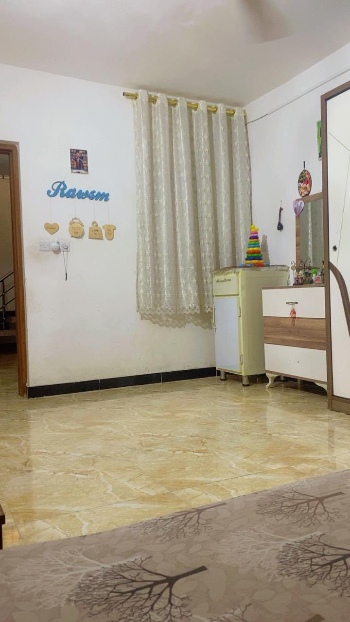 � للبيع فقط – دار سكن في المحمودية / حي الكرار – طليطلة

📍 الموقع: المحمودية – حي الكرار – المربع الأول
📐 المساحة: ٧٥ متر
🛏 عدد الغرف: ٣ غرف نوم
🏠 البيت بناء حديث ونظيف جداً

✅ موقع مرتب وهادئ

✅ البيع فقط

📞 للاستفسار والاتصال:
***********
***********
