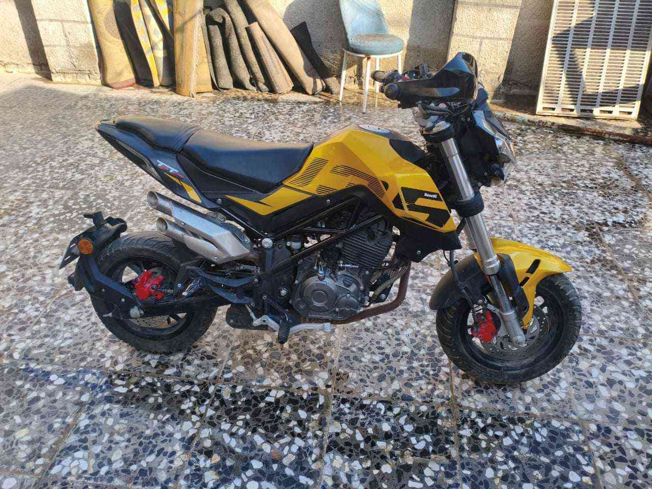 دراجه بلننيي ايطالي
مال رمبه برغي مامفتوح بيهه 
مكان المشتل 
***********
