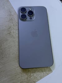 ايفون 15 برو ماكس جهاز نظيف جداً استخدام شخصي ملحقاته موجوده بطاريه 87...