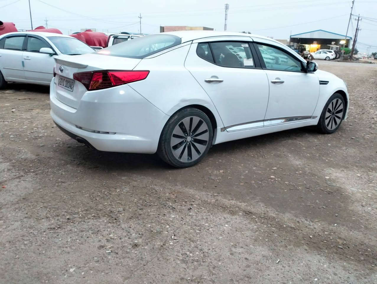 للبيع اوبتيما خليجي موديل 2011 محرك 2000دوش
سنويه ورقم مجددا سياره بيه حالوب بسيطط وبيه جاملق خلفي صبغ بدون دواخل شرط الفحص حداديه تخم تايرات 
سدر امامي خلفي كله جديدد تبريد تدفئة كله شغاله مواصفات تحكم استيرن شفتات تبريد خلفي 
السعر 118 وبيه مجال بسيط جدا جدا 
***********
***********
