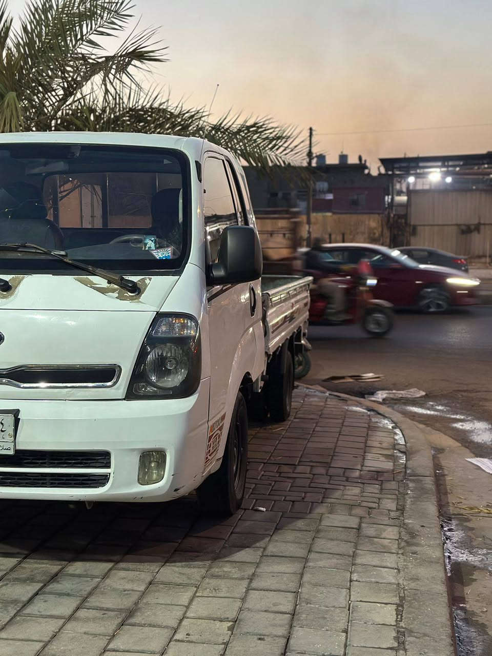 سلام عليكم كيا بنكو موديل 2013البيع سياره نقصه بس تايرات خلفيه ثنين وجامه اماميه نفس ما موضحه بل صوره مكان بغداد ام الكبر غزلان  حي اور سعر ٧٢ رقم ***********
