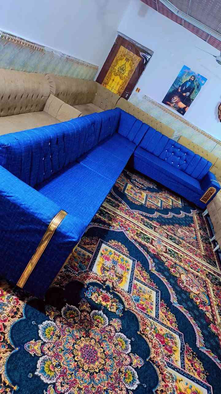 ديوان ١١ مقعد تسكام جديد  بلوك  ابو التاج خشب روسي قماش مبطن  السعر ٤٢٥ الف مستعدون للعمل حسب الطلب سعر المتر ٧٠ الف للحجز والاستفسار الاتصال ***********
