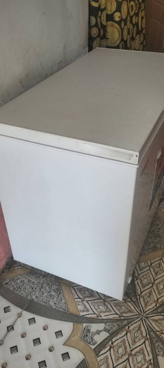 سلام عليكم مجمده اللبيع مستخدمه 4اشهر جديده كارتون 14قدم سعر 350وبيهه مجال الطيبين ***********
