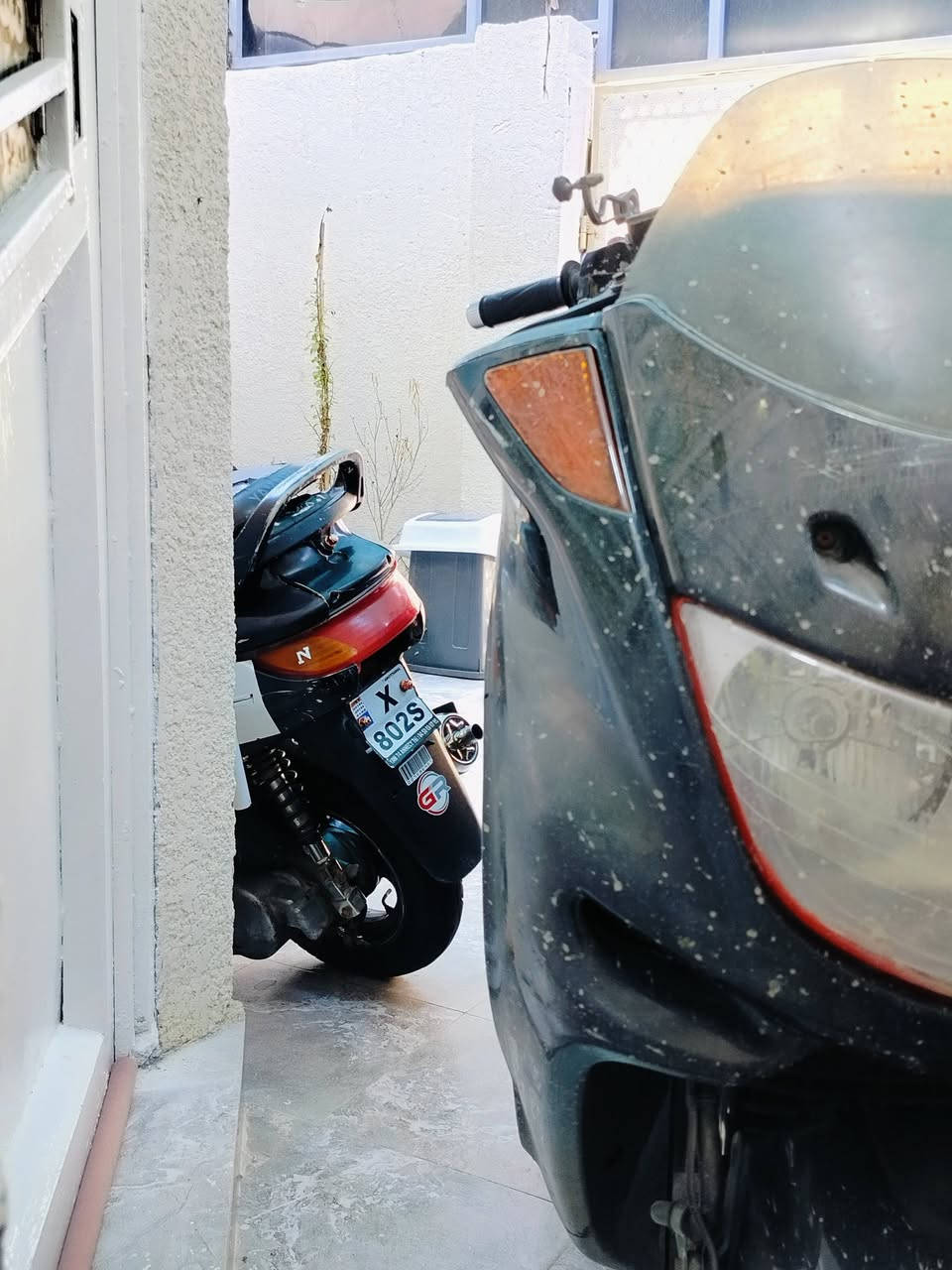 السلام عليكم دراجه فراشه للبيع كايمه طافيه  مكينه بلاديه شلعه ومعدل صاروخ تخم تايرات جدد سلف شغال ضفيره جديده دبل خلفي بلادي جديد قبق هندر جديد بلادي شرط  صالنصه رياضي Sc دراجه نضافته مثل ما موضح بالصور  قيم وأخذ مكاني ميسان للاستفسار ***********
