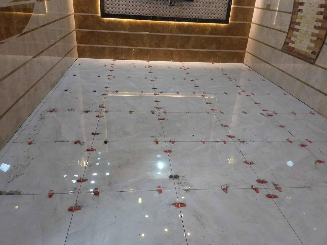 اسطه سيراميك ارضي جداري. شغل مضبوط استلام هندسي. متفرغ حاليآ مكاني نجف. اخذ متر وكباله. ويوميه. للتواصل. ***********
