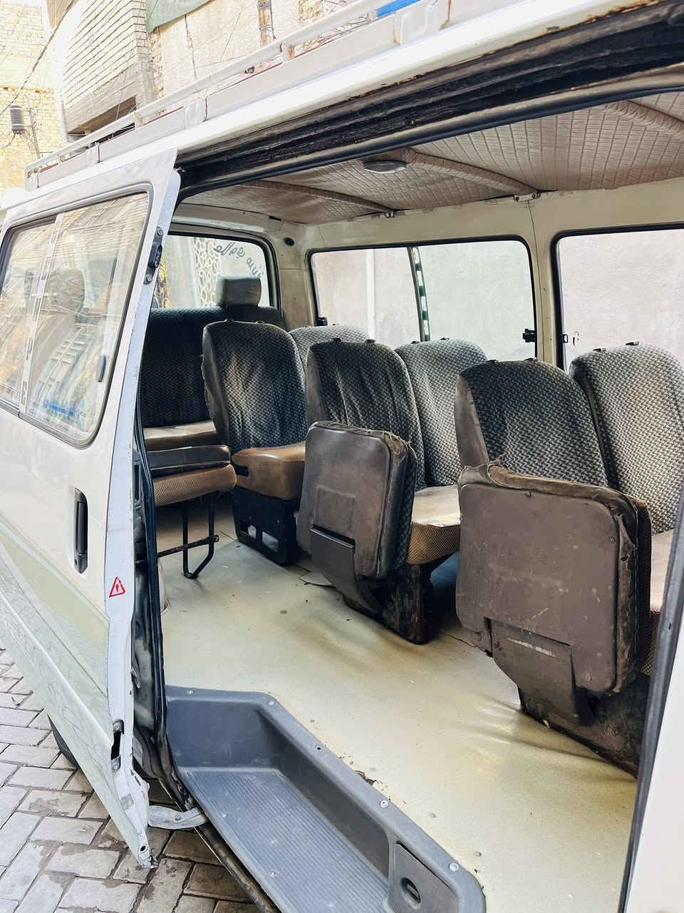 السلام عليكم جنبي 2010سياره بلاديه رقم بغداد تحويل مباشر مكينه كير اكسل خير من الله سنويه 27رقمي الستفسار ***********
