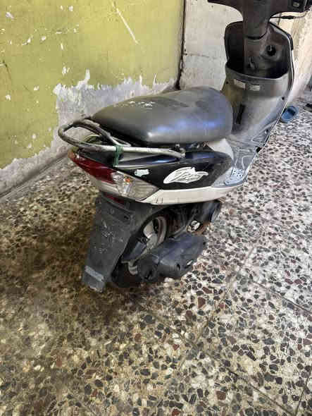 سلام عليكم دراجه ماكس منغولي للبيع الدراجه كامله كل نقص ما بيهى اله القليل الكهربائيه كلهى شغاله كل نقص ما بيهى شلعه ومعدل حلوات كلش مكاني بل مدينه الحبيبيه يم وليد ابو الكص السعر 450وبيهى مجال ***********
