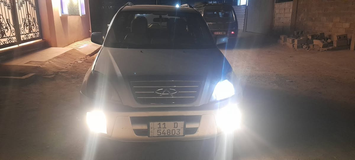 السلام عليكم شيري تيكو للبيع م/٢٠١٢ بسمي ماشيه/١٠٦ لون رصاصي رقم انكليزي بسمي السياره جاهزه كير ومكينه جيده جدا تبريد وتدفئه دوشمه جديده صدره جيد السعر /٥٨/وبيهه مجال ملاحظة السياره مرات اتنقص مي ما اجيك اني الهاتف /***********/ بغداد
