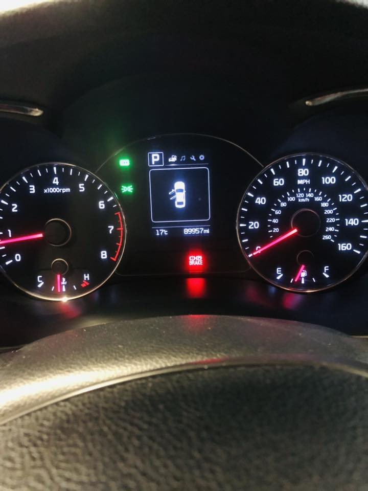 سلام عليكم
فورتي موديل ٢٠١٨ لون سلڤر
ماشية ٩٠ الف ميل
حادث السيارة خلفي صبغ قبغ جنطة فقط مع جاملغ خلفي جهة اليمين بي بارد 
بچم وراديترات و مازدات و تبريد اصلي و عالفحص 
موصفات اعتيادية
شاشة كبيرة مع كامرة 
انظمة قيادة و نظام مانع تزحلق 
شاشة وسطية مع نظام كشف الاعطال
حساس اطارات 
فول تحكم ستيرن 
داخل لونين ( رصاصي و اسود )
ادامة كاملة وجاهزة فيتم+ فلاتر + نوزلات + بلكات + مجاول + دهن الگير جديد 
اذاين جدد
دهن درجة بانزين فقط محسن 
تخم تاير جديد 
داخلهه كلش نضيف و جديد
مكان السيارة بغداد حي الجامعة
السعر ١١٨ ورقة
***********
