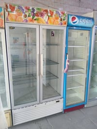 ثلاجة • عارضة تبريد • عارضة عمودية • عارضة مقبلات • تبريد • مستعمل • ج...