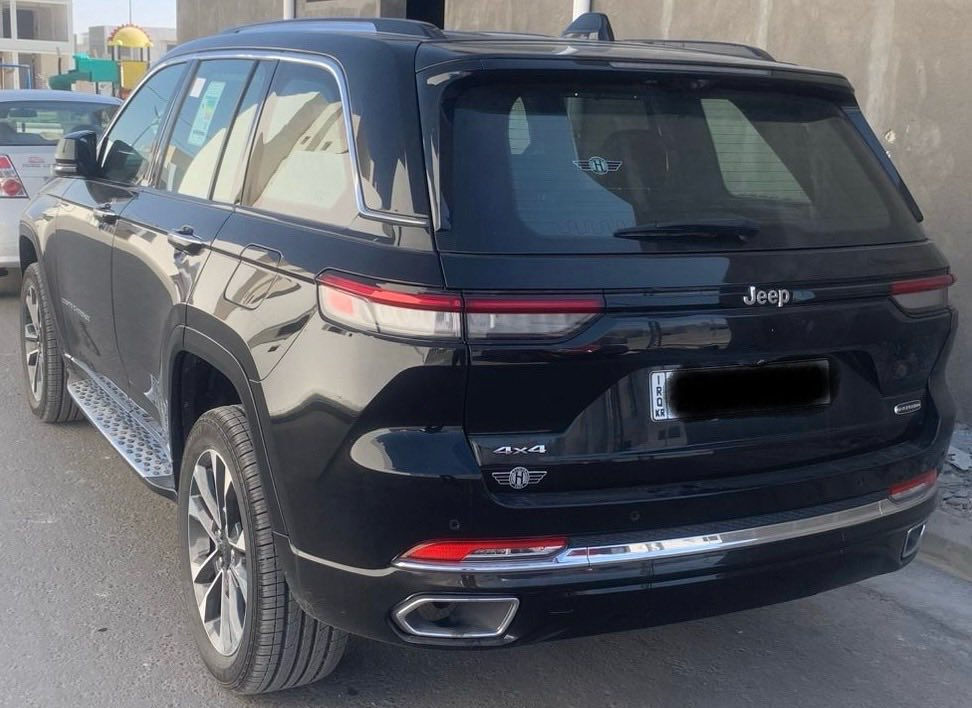 جيب أوفر لاند 2023  خليجي
وكاله هارلم

حجم المحرك V6 3.6L 

ماشية 36 ميل

رقم اربيل بسمي

داتا شو

لون الداخل اسود مختوم شعار اوفرلاند

مفتاح التشغيل بصمة 

تشغيل عن بعد 

بانوراما

فتح الصندوق كهرباء او تمرير قدم

 دفع رباعي 4WD و L

5 وضعيات قيادة

اريل نفكيتر 

رادار 

مانع تصادم امامي خلفي

 تحديد المسار

وقيادة شبه ذاتية

نظام الرؤية الليلية

مستشعر نوم السائق مع نظام توقف آلي

أوتو بريك

حساسات أمامية

حساسات خلفية 

لايت زينون + LED 

كشافات 

بك لايت LED 

جكات  تصعد وتنزل

ويل كروم  20

حساسات ضغط الاطارات 

اشارة في المرايا الجانبية 

المرايا قابلة للطي كهرباء 

النقطة العمياء

كير ماوس 

هاند بريك كهرباء 

دشبول شاشة ديجيتال 

شاشة Apple Car play 

كاميرا دوارة 

6 كاميرات 360

 انارة داخلية محيطية الوان متغيرةLED 

مقود جلد حياكة  

شفتات مقود 

مثبت السرعة Cruise 

المودات والاوامر الصوتية 

شاحن هاتف Wireless 

مخرج منفذ الطاقة 

فحص نظام السيارة 

تتسع المقصورة ل 5 ركاب

المقاعد جلد 

المقاعد الامامية كهرباء 

تدفئة وتبريد المقاعد الأمامية  

ذاكرة وضعيات الجلوس للمقاعد الأمامية

مساج الكراسي الامامية

تبريد شاشة مناخين منفصلين 

نظام مانع انزلاق  

حاملات الأكواب تبريد

وبعد بيها مواصفات  

بيها ملاحظة وحده فقط طرف الجاملغ
موضحة بالصورة

رقم الهاتف *********** 

425$  وبيها مجال قليل
