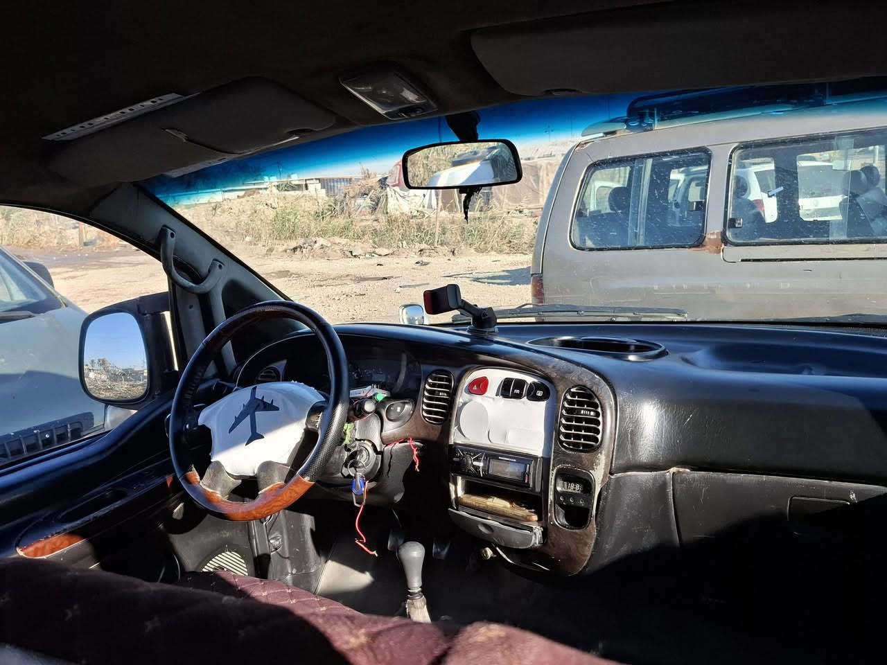 السلام عليكم استاركس ٢٠٠٦ للبيع مكينه خيط بخار حداديه جديده تخم تاير سنويه بسمي تحويل جديد تاخذ رقم انكليزي قادسيه باتري جديد دوشمه كشنات وكاعيه جديد سياره جهازه الكشر بي معجون السعر ٥٠ وبيه مجال وهذا رقمي ***********
