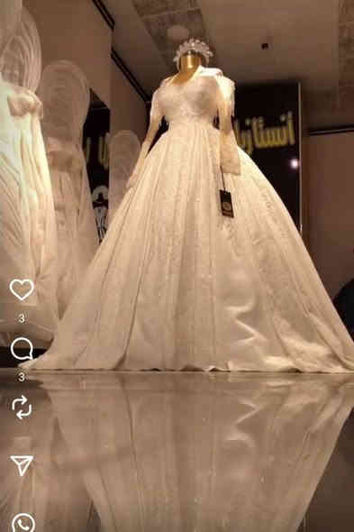 بيع محل لتأجير بدلات العرسان مع كافة ملحقاته بدون سرقفلية 
الموقع : سوق النبي ـ عمارة رويال 
اكثر من ٥٠ فستان من اجمل الموديلات 
بيع المحل مع محتوياته اووو بيع البضاعة فقط 
للتواصل الاتصال على الرقم *********** موصل
