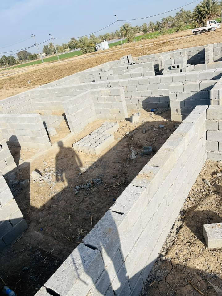 عدد2
مساحته 150المشتمل     يعني مساحتهم ثنيهن300 
غرفتين  صاله استقبال 
مطبخ مجمع صحيات 
العنوان مدينه الباقر  خلف المركز حي العدل كافه خدمات
تواصل
***********
***********
اتصال او واتساب
