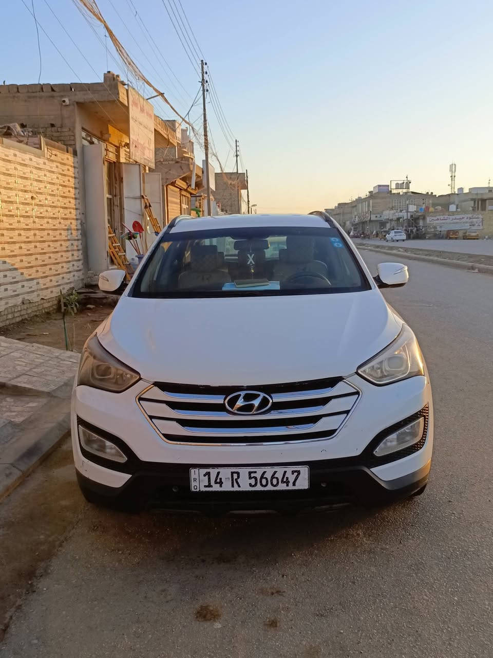 السلام عليكم سياره سنتافي خليجي موديل 2014 مكينه 6 سلندر تبريد 3 قطع حداديه نضيفه متجايه صبغ عام 7 ركب رقم بصرة سنويه2031 مشروع وطني الاستفسار ***********  السعر 118  وبيها مجال العنوان ميسان
