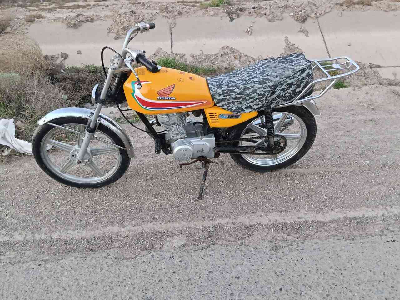 السلام عليكم
دراجه ٤كير بدون أوراق اكفلها سرقه
دراجه جاهزه خير من الله انگر وطلع
عنوان سبع قصور
*********** اتصل وبيك خير وتدلل
