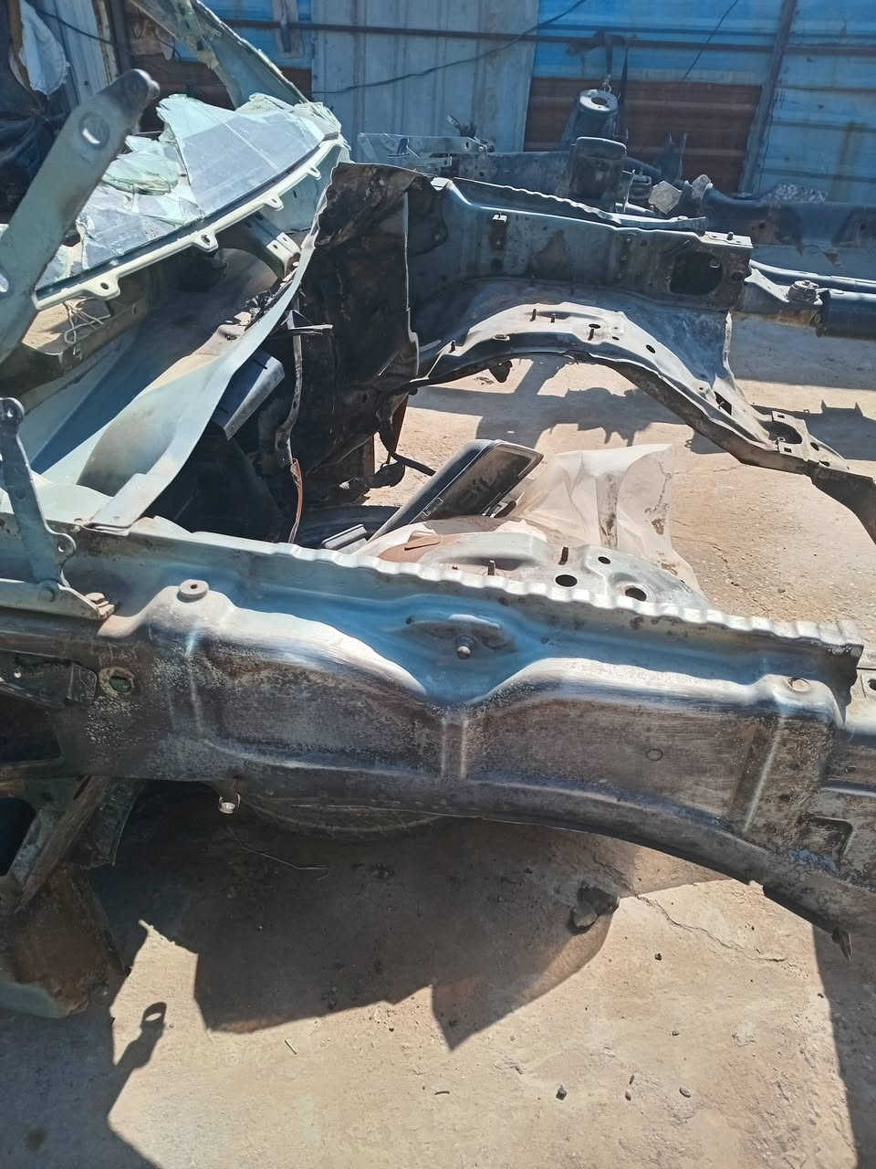 سلام عليكم سيارة رانج محروكه قماره شاصي مكينه وكير مابيهن شي بس لهب نار بيبان سياره رقم وسنوية موجوداة قرار ٤٨ به ٣٠ ورقة موديل 2008 الاستفسار ***********
