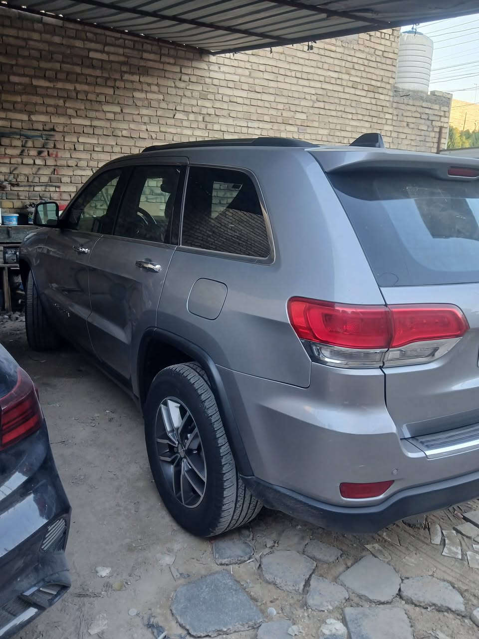 جيب LIMITED فول مواصفات بأسمي بغداد هزة وسنوية جديده السعر ١٧٨ بيهه مجال بسيط بدون ايرباك الإتصال *********** شكرآ لإدارة الموقع.
