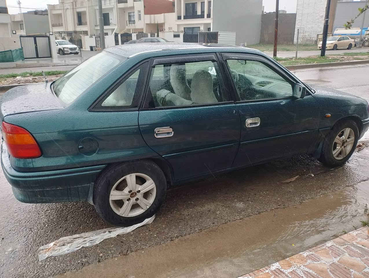 ئۆپڵ ئەسترا مۆدێل 94 ئاڕم پلاستیکی سلێمانی مەکینە 16 پاوەر دەبڵ ئێرباک چوارتایەی تازەیە گێڕومەکینەو تەقەوڕەقەی بەشەرت دەعمولێدراوی نیە خیاسی نیە هەموگیانی بەشەرت هیچ مەسرەفی نیە....سعر 30 گەڵا....***********
***********
