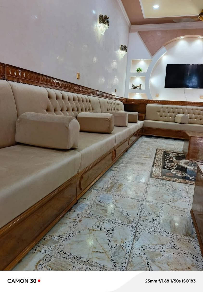 على بركه الله 🫡
((١٦٥ الف)) سعر المتر الواحد 😎
عرض خاص ولفتره محدوده 
#على الديوان الصاج الزان 
#سعر المتر الواحد ١٦٥ الف فقط بدل ١٨٠ الف 
على جميع الموديلات داخل منشوره
#هيكل العمل درجه اولى
 1/خشب جام الؤوسي 
2/بلوك اسود ١٦ ملم 
3/سفنج مميز ضغط عالي 
4/جميع ل اقمشه متوفره حسب طلب زبون 
صبغ الصاج حسب طلب الزبون ايضا 
#كادر مختص لئخذ القياسات مجاني 
#يتوفر توصيل لجميع المحافضات 
#عنوانه
 ذي قار
 قضاء الشطره
 شارع جليل فضيل 
دوشمه محمد رضا 
للتواصل 
***********
يوجد واتساب
