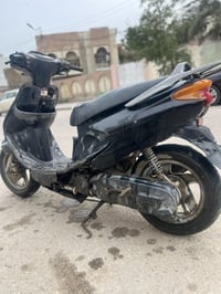 دراجة دولفين  تحتاج تجفيت المحرك  السعر 90 الف الهاتف أو واتساب/ 07719...