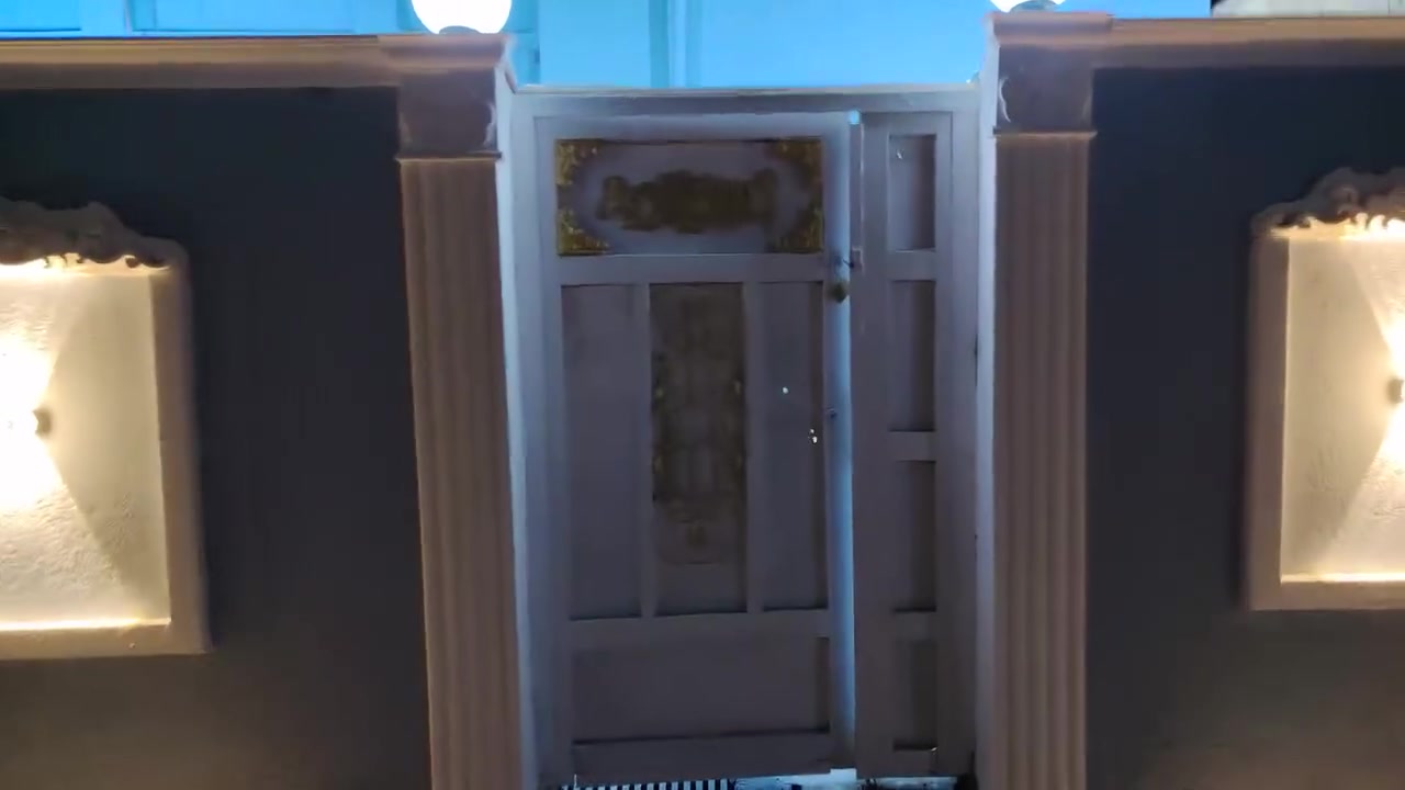 بيت زراعي بسديناويه قرب الدله مساحه ١٥٠م
يتكون من غرفتين وصاله واستقبال ومطبخ وصحيات داخليه وخارجه وطارمه ٣م
السطح شتايكر وستاره متر ونص بيت جاهز ماي ومجاري وكهرباء وشارع ١٠م
حالين فارغ سعر مناسب
***********

