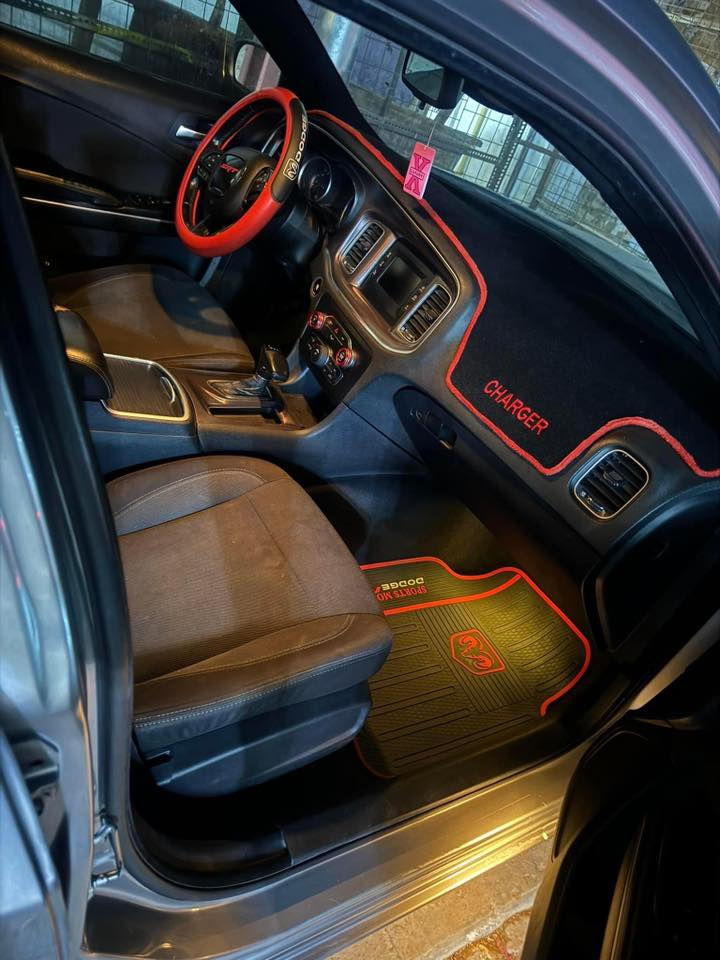 السلام عليكم
جارجر ادووووات 2015 للبيع السعر 95 $

مكفولة من الكص وسرقة وعشاير 

كير مكينة مكينة مكفولات السيارة نظيفة مامتعوبة 

موجودة بالبصرة 

بيه ضربة خفيفة بالمدكر عكس السايق وشوي من البنيد

# البصرة 

 واتساب موجود

***********
