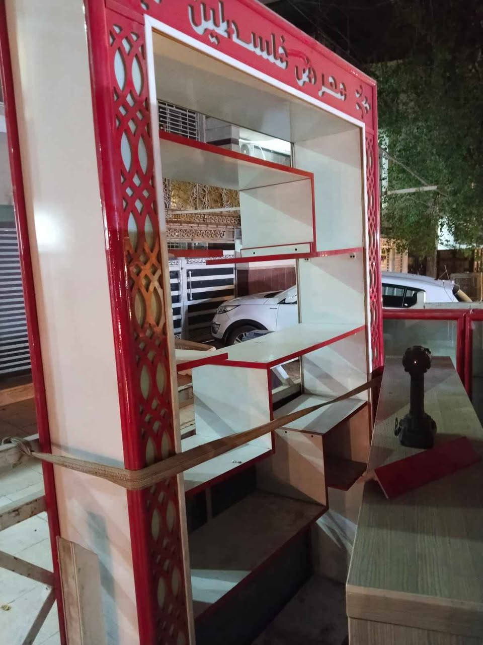 باترينات موبايلات عدد 10 قطع *********** المكان شارع فلسطين
