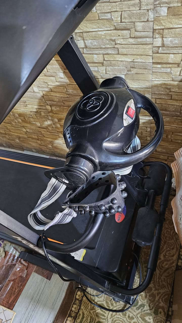 جهاز جري للبيع نظيف يحمل وزن ٢٠٠ يحتوي على جهاز للبطن السعر ٤٠٠ وبي مجال ( كربلاء )


**إذا كنت صاحب هذا الإعلان وتريد حذفه لأي سبب، رجاءا أرسل رسالة إلى الدعم الفني**